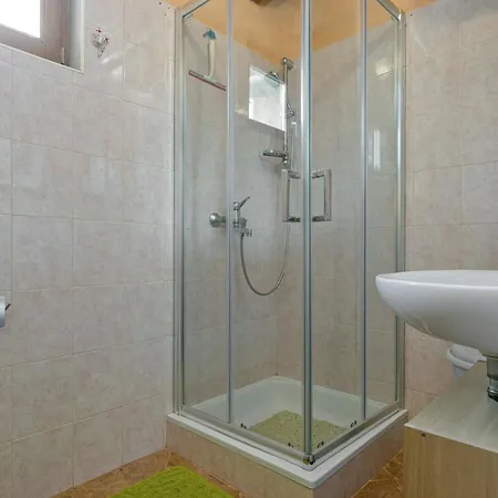 Farm House شقة *